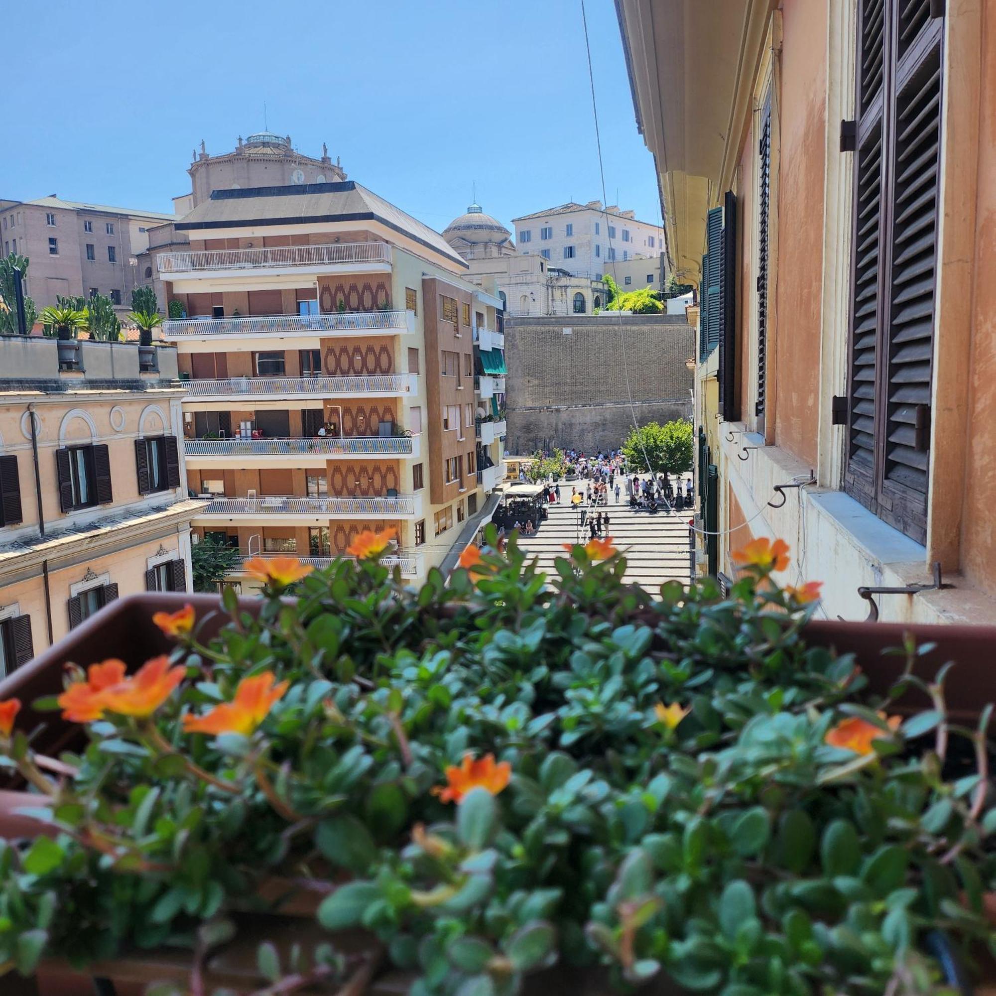 Vatican Stairs Apartment — Foto 3